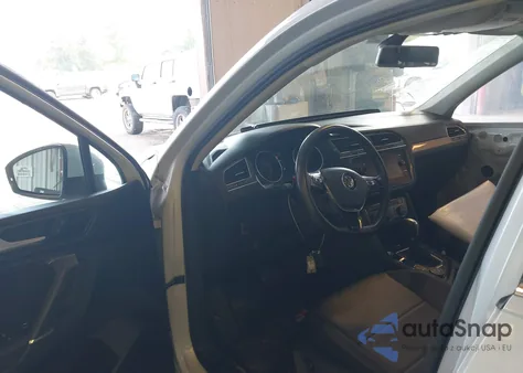 2018 Volkswagen Tiguan 2.0T Se/2.0T Sel z USA, uszkodzony, nr VIN 3VV2B7AX2JM087939